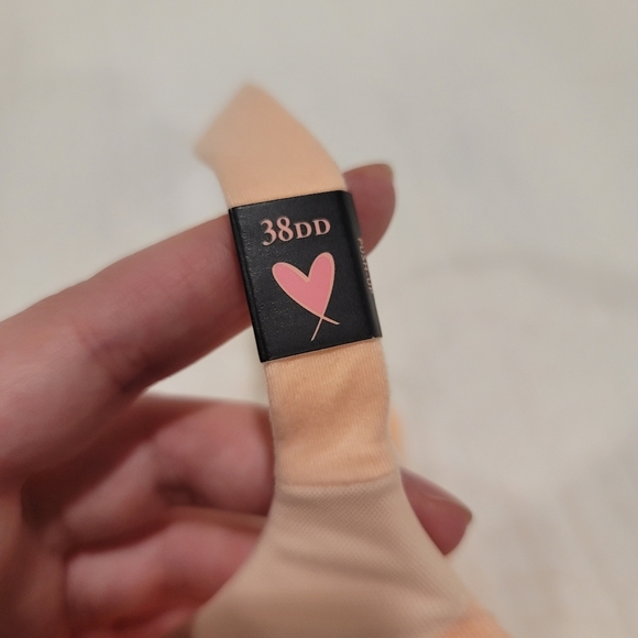 Victoria's Secret Body Peach Full Coverage Bra - Picture 5 of 9